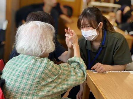 福井県立大学学生が 障がい・高齢施設にて 見学実習に参加しました2