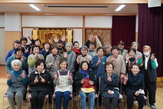 丹生組佛教婦人会の皆様が清掃活動1