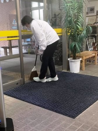 朝日日赤奉仕団の方々が朝日事業所に来園され、清掃活動をしてくださいました1