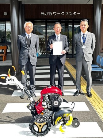 耕運機を寄贈していただきました2