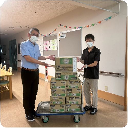 瀧波様より、たくさんのお茶をご寄贈いただきました